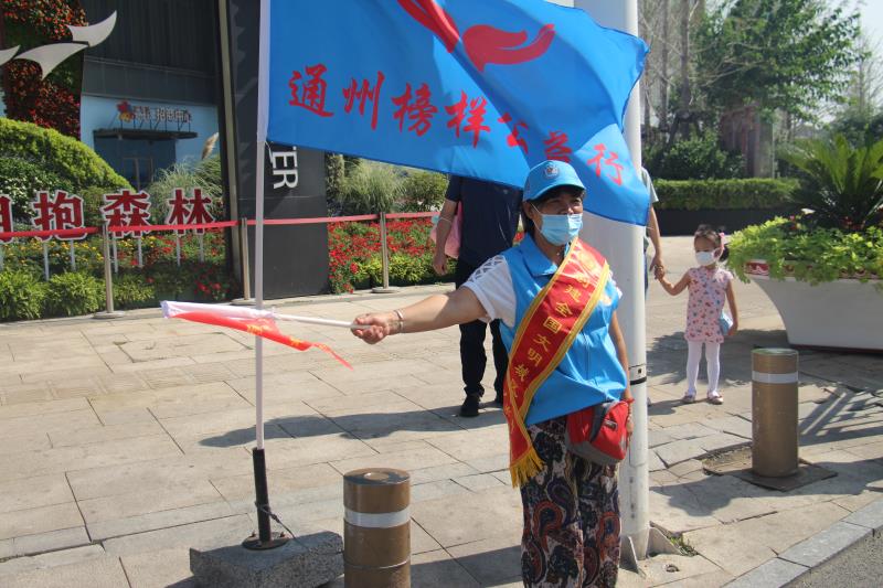 <strong>美女橾逼下载</strong>